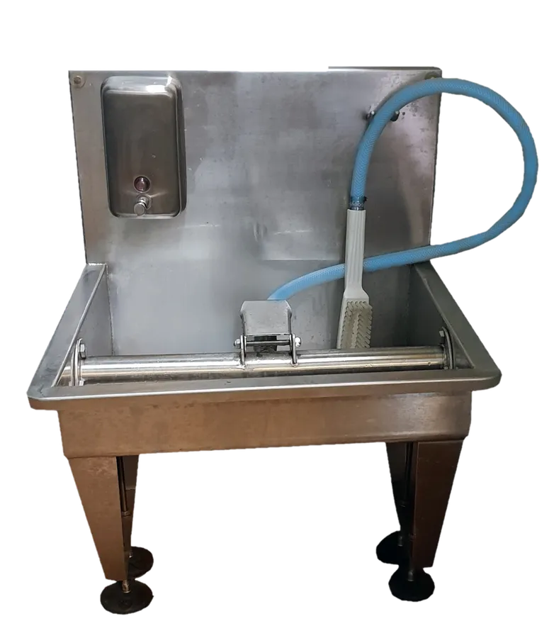 Single stainless steel boot washer with water-fed brush, soap dispenser and foot pedal